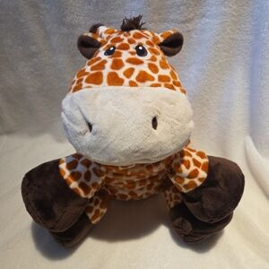 Giraffe by Stuffies